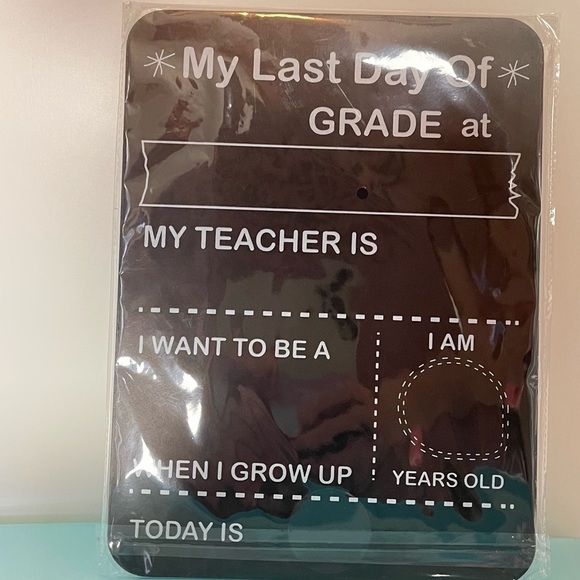 FIRST DAY & LAST DAY OF SCHOOL CHALKBOARD SIGN - BRAND NEW! - Picture 4 of 4